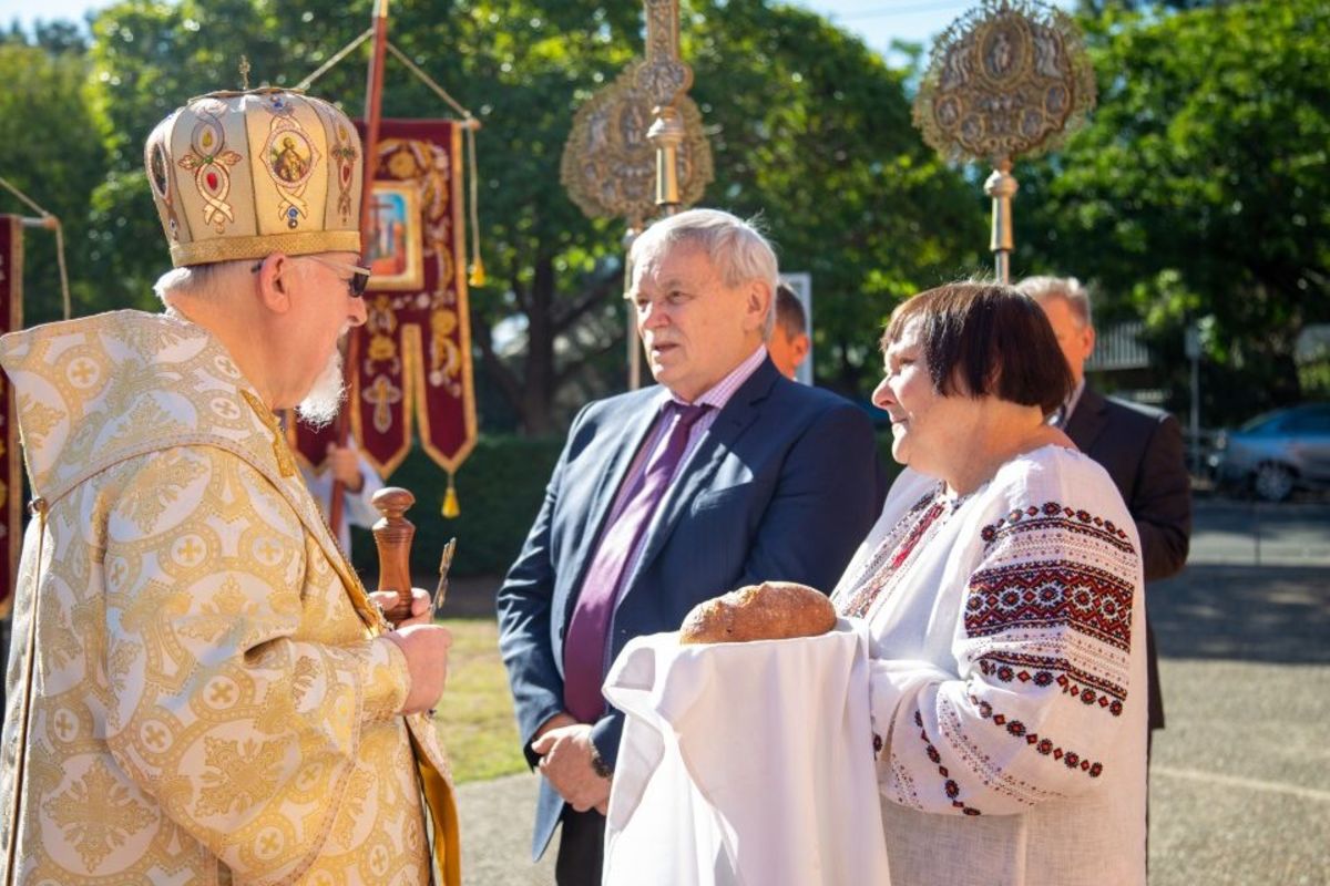 Владика Петро Стасюк відвідує парафії, готуючись до емеритури
