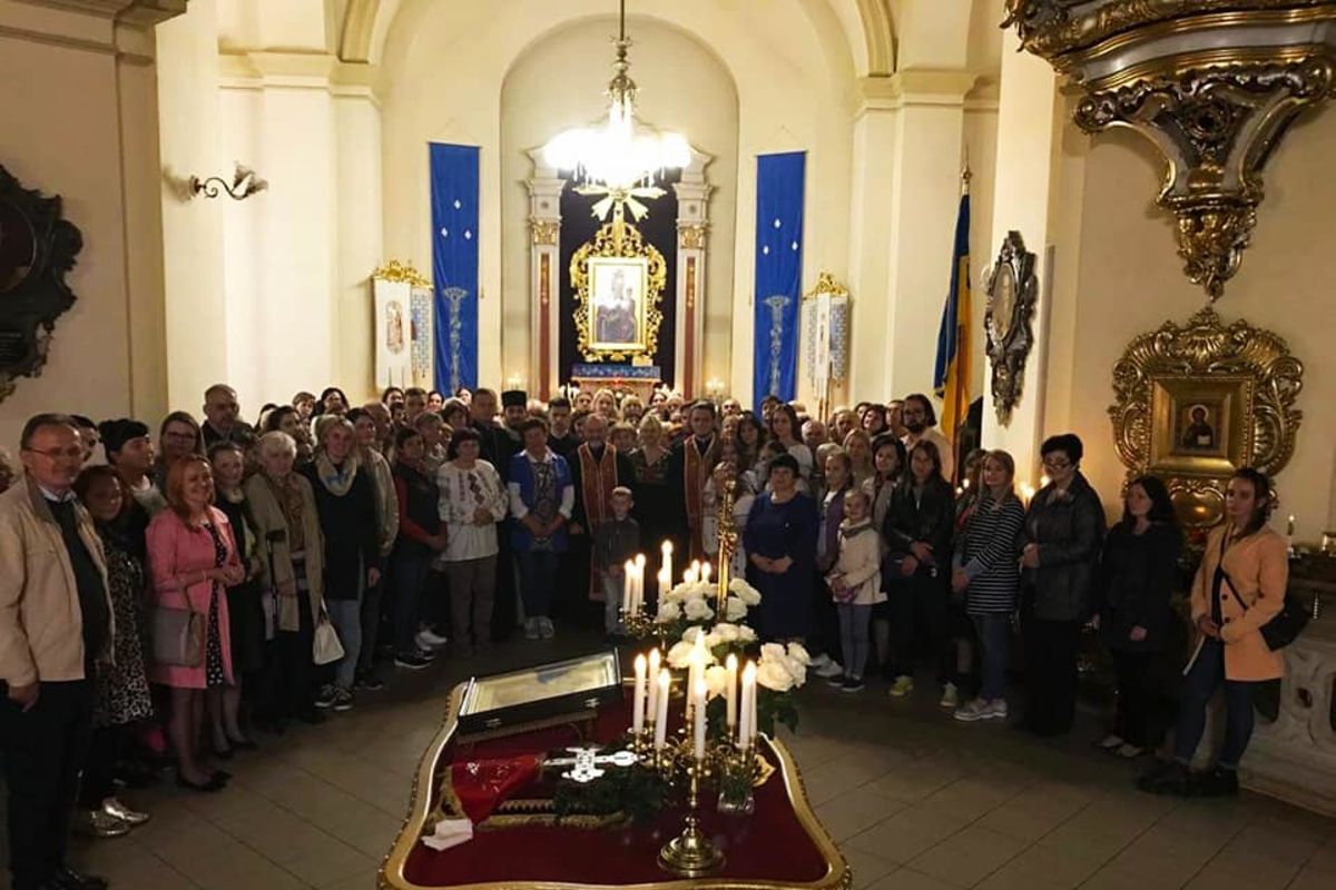 Митрополит Ігор Возьняк очолив молитву на вервиці за мир в Україні