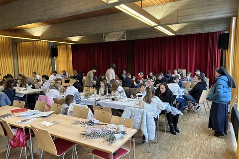 Дитячим розписом писанок завершилося відзначення Квітної неділі у катедральному храмі Мюнхена