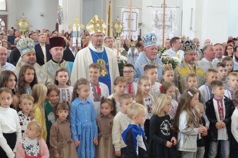 Митрополит Володимир Війтишин очолив храмове свято в Самборі