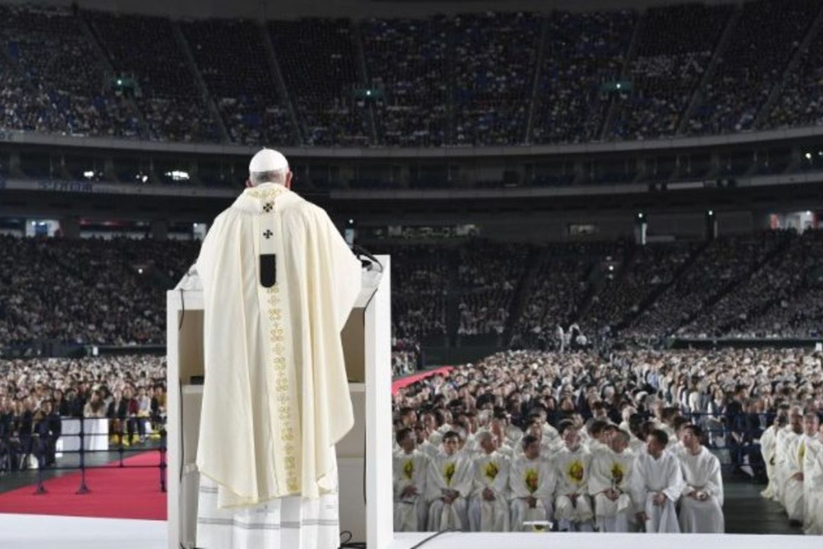 Папа Франциск відправився у 32 Апостольську подорож до Таїланду та Японії. День шостий