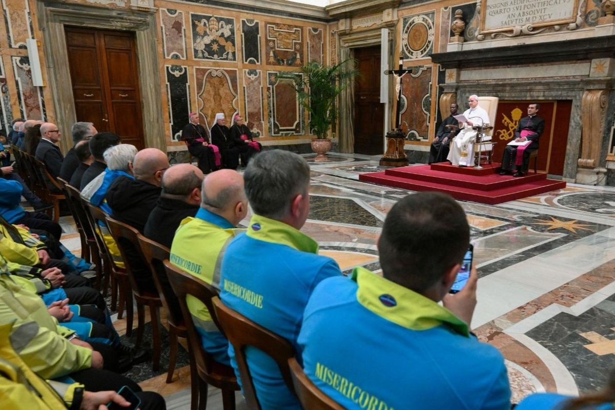Папа Лев XIV: Ювілейний хрест «Misericordie» вирушає до Івано-Франківська — першого осередку «Мізерікордії» в Україні