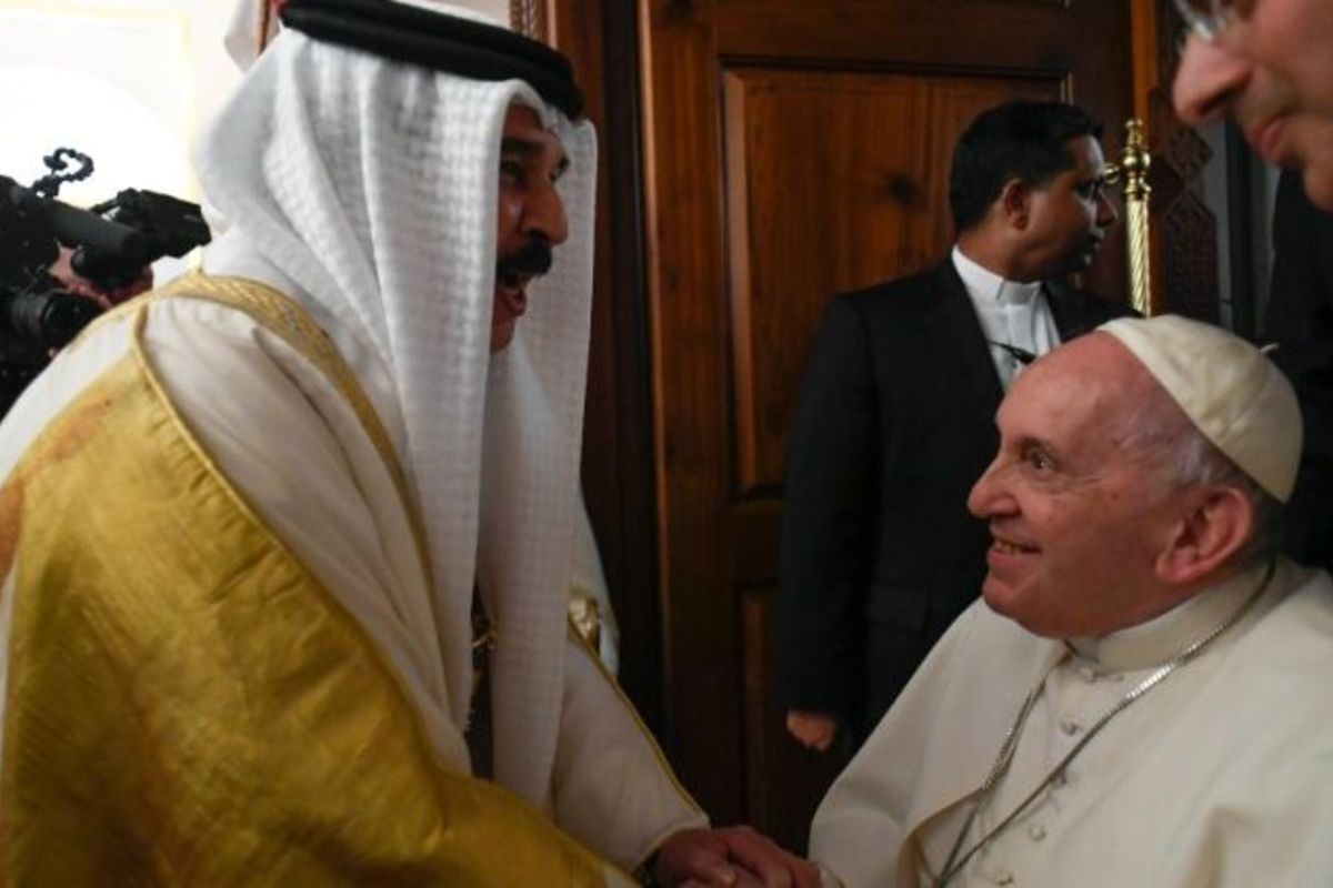 XXXIX Апостольська подорож Папи Франциска до Бахрейну. День перший