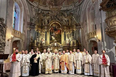 У Будапешті парафіяльна спільнота відзначила 15-ліття разом із владиками Филипом Кочишем та Степаном Сусом