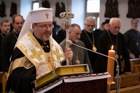 Члени Синоду Єпископів УГКЦ помолилися до Святого Духа та склали синодальну присягу
