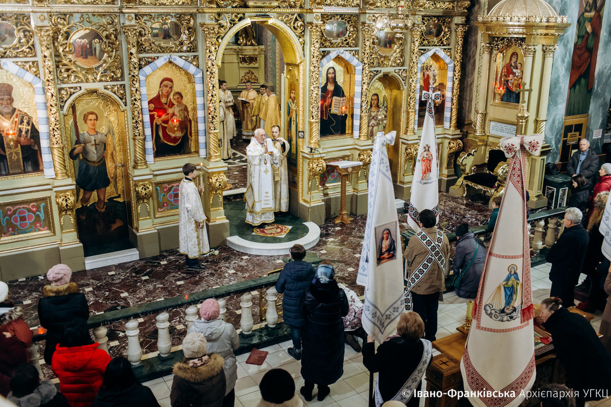 Архиєрейська Літургія та проголошення резолюцій — в Івано-Франківську завершився Архиєпархіальний собор