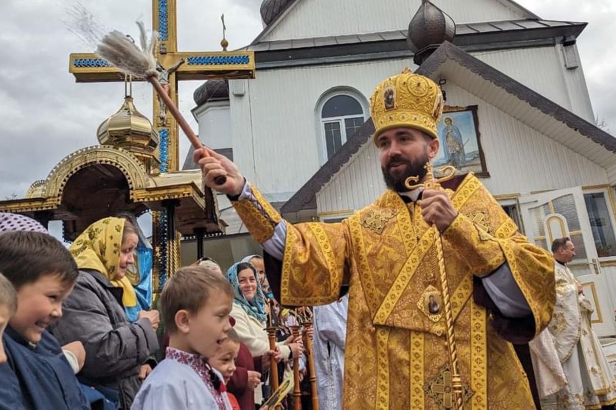 «Любов може все — для неї можна віддати своє життя», — владика Микола Семенишин на парафії села Глибоке