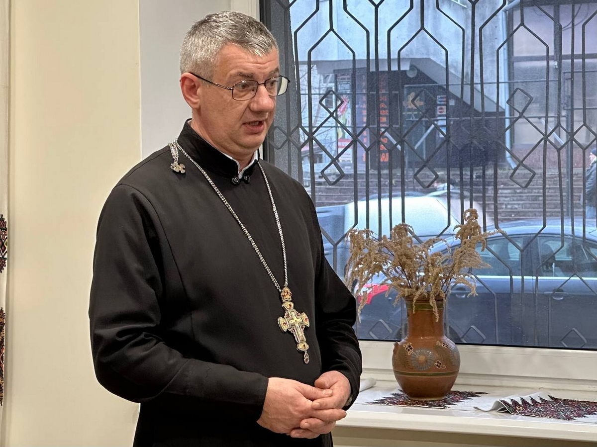 Отець Віталій Козак, доктор історичних наук.