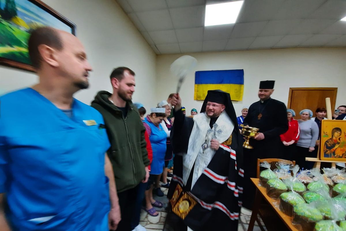 Владика Степан Сус відвідав поранених українских захисників напередодні Воскресіння