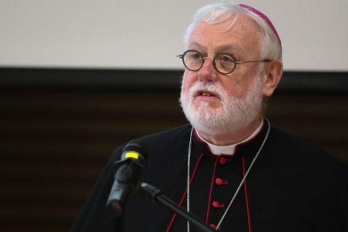 Архиєпископ Ґаллагер застерігає від компромісів коштом України