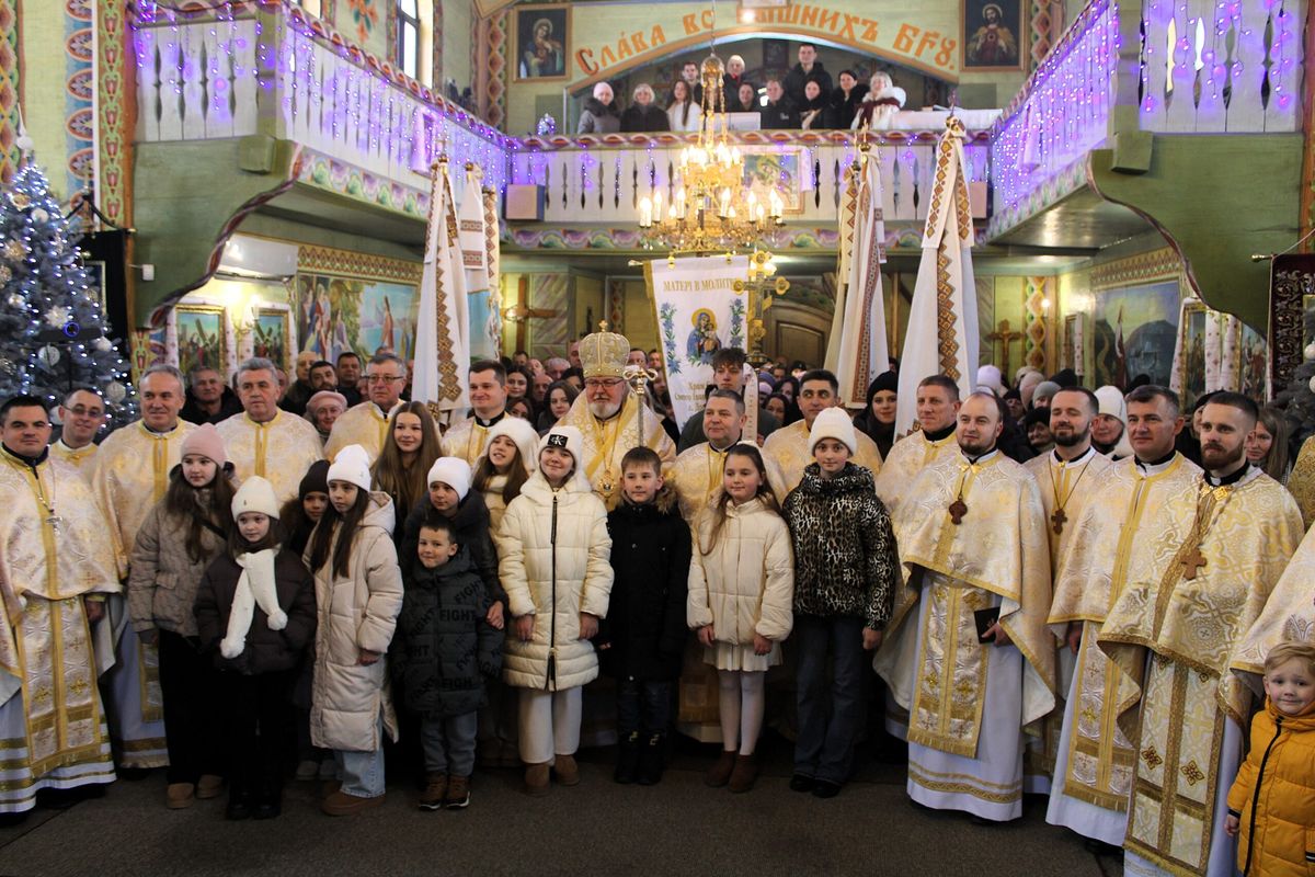 Єпископ Тарас Сеньків очолив святкові урочистості з нагоди 100-ліття храму с. Довголука