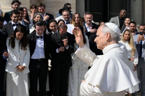 Папа скликає всесвітню зустріч єпископів, щоби спільно шукати шляхів душпастирства сімей