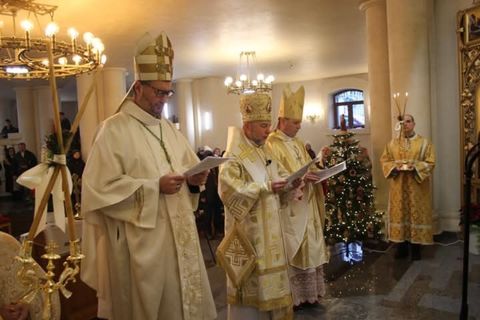 На Різдво в Харкові Апостольський нунцій освятив іконастас храму УГКЦ