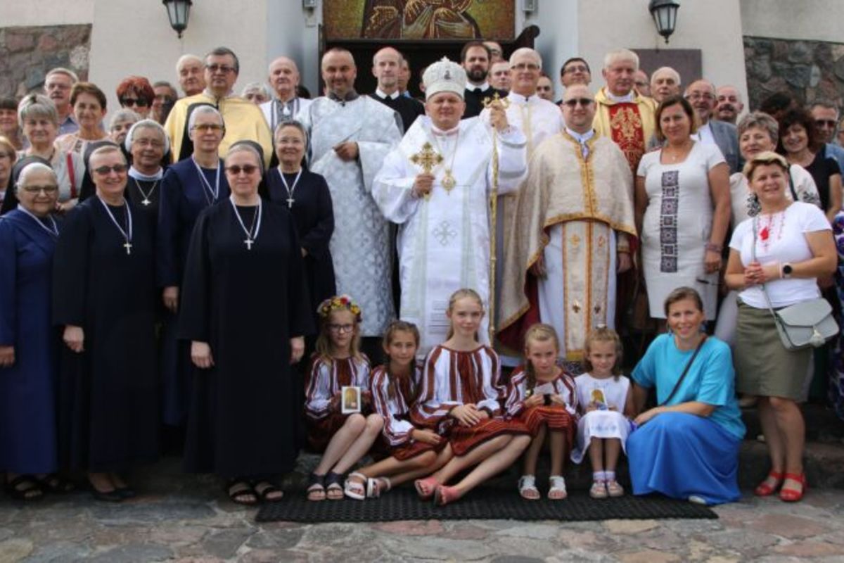 «Це велика свідомість спільноти — будувати свій храм»: 60 років парафіяльної спільноти у Круклянках (Польща)