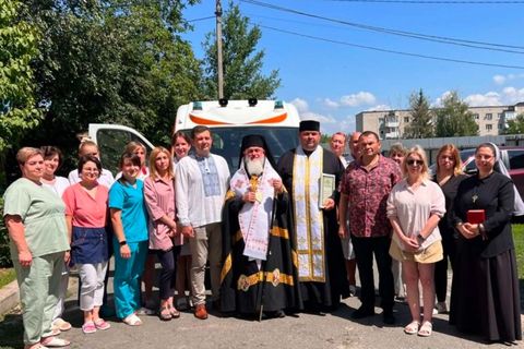 «Державність — це взаємна щоденна турбота про спільний дім»: Луцький екзархат УГКЦ передав четверте авто для медиків Волині