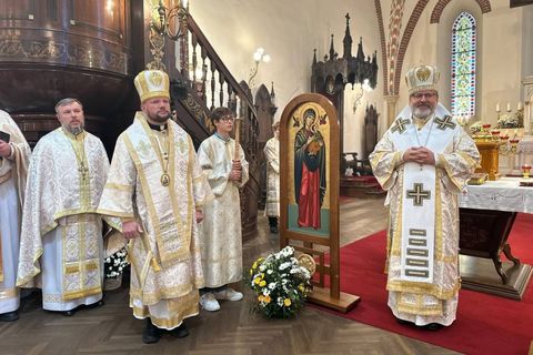 «Боже Слово несе в собі зародок воскресіння і надії на життя вічне», — Глава УГКЦ у Ризі