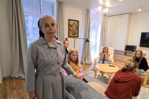 Особливе покликання: сестра Юля зі Львова стала матір’ю для 10 дівчат