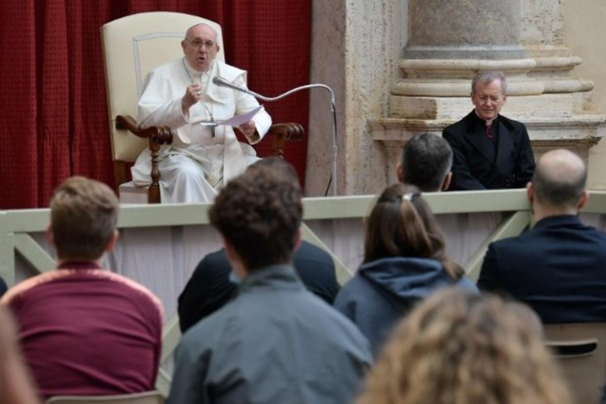 Папа Франциск: Молитва — це не легка прогулянка, але наполеглива боротьба