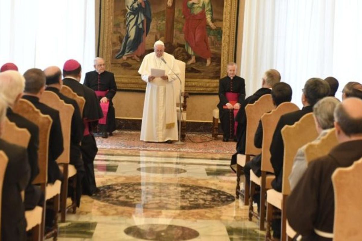 Папа: завдання богослов’я — не теоретична дискусія, а втілення віри у життя