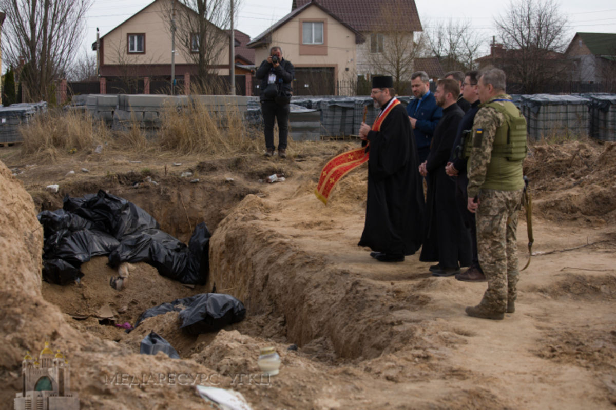 Блаженніший Святослав у Бучі помолився за невинно вбитих українців