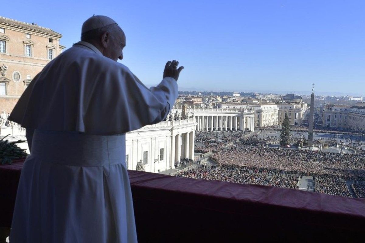 Папа у Різдвяному посланні «Urbi et Orbi» згадав Україну, яка прагне миру