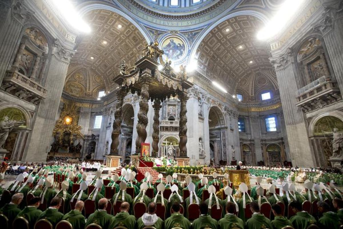Протягом жовтня Папа закликає молитися за синодальну асамблею