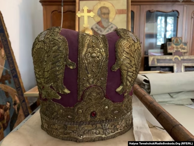 Митра митрополита Андрея