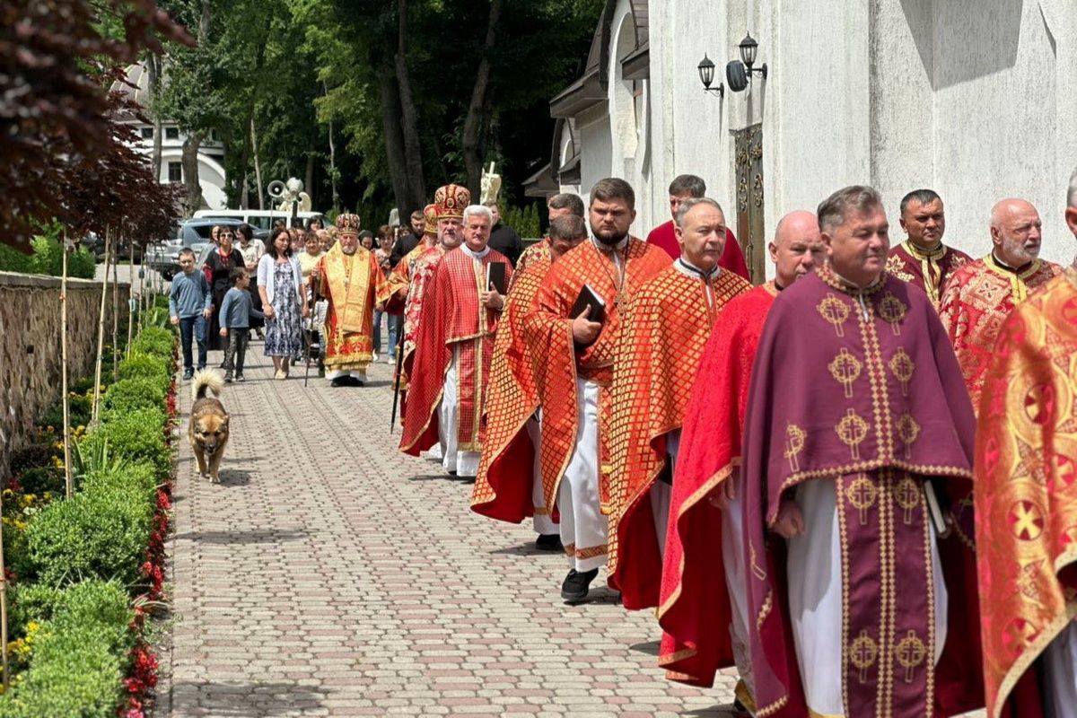 «Пастир підпільної Церкви»: у Зарваниці молитвою вшанували пам’ять владики Михаїла Сабриги
