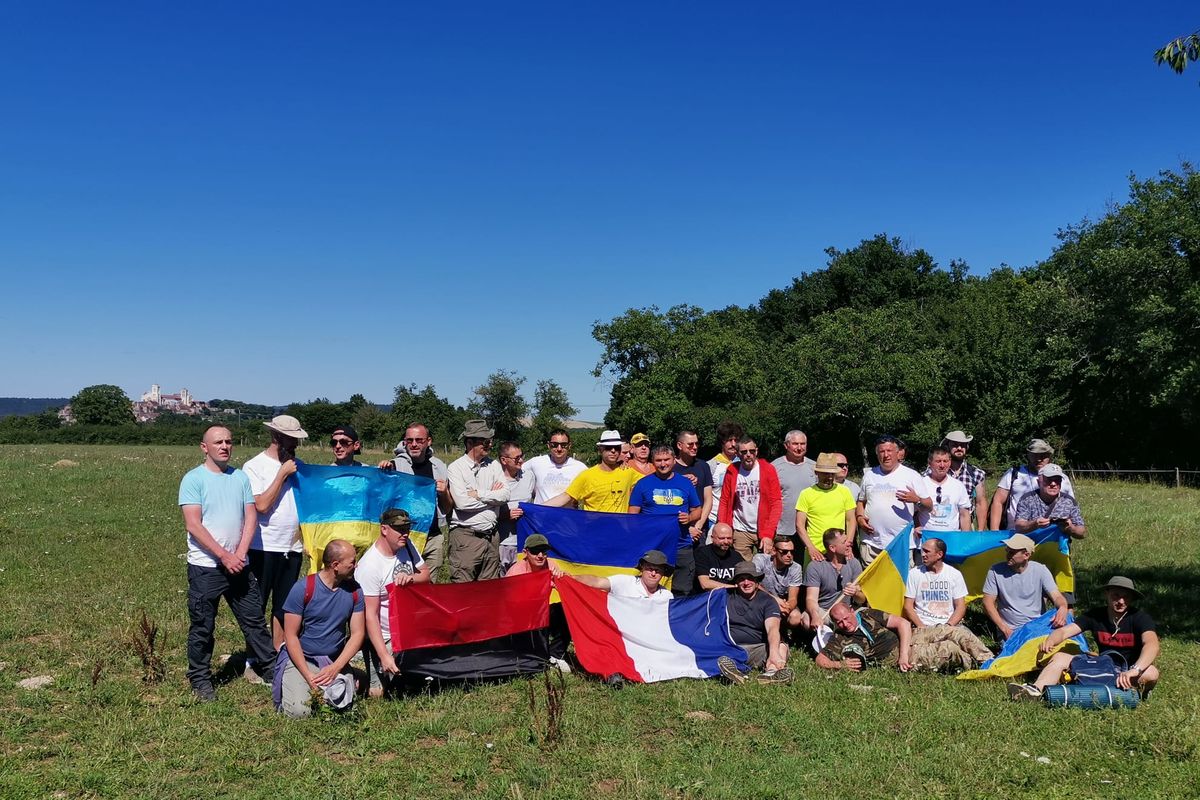 Українські тати взяли участь у всефранцузькій прощі батьків до Везле