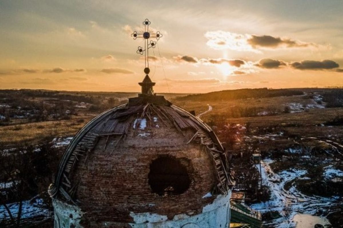 Апостольський Нунцій в Україні: Церква в часи війни — світло в темряві