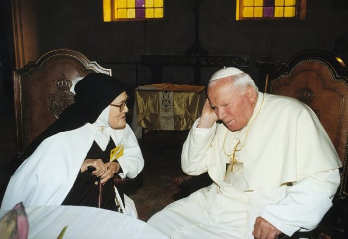 Зустріч с. Лусії та папи Івана Павла ІІ