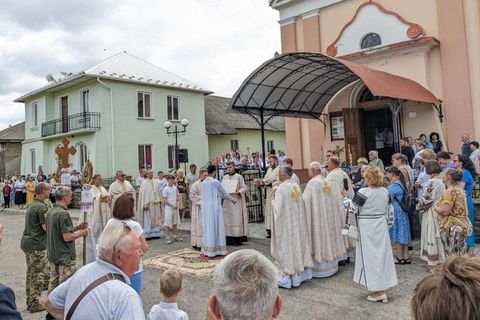 Єпископ Микола Семенишин очолив прощу родин до Маріямпільської чудотворної ікони Матері Божої