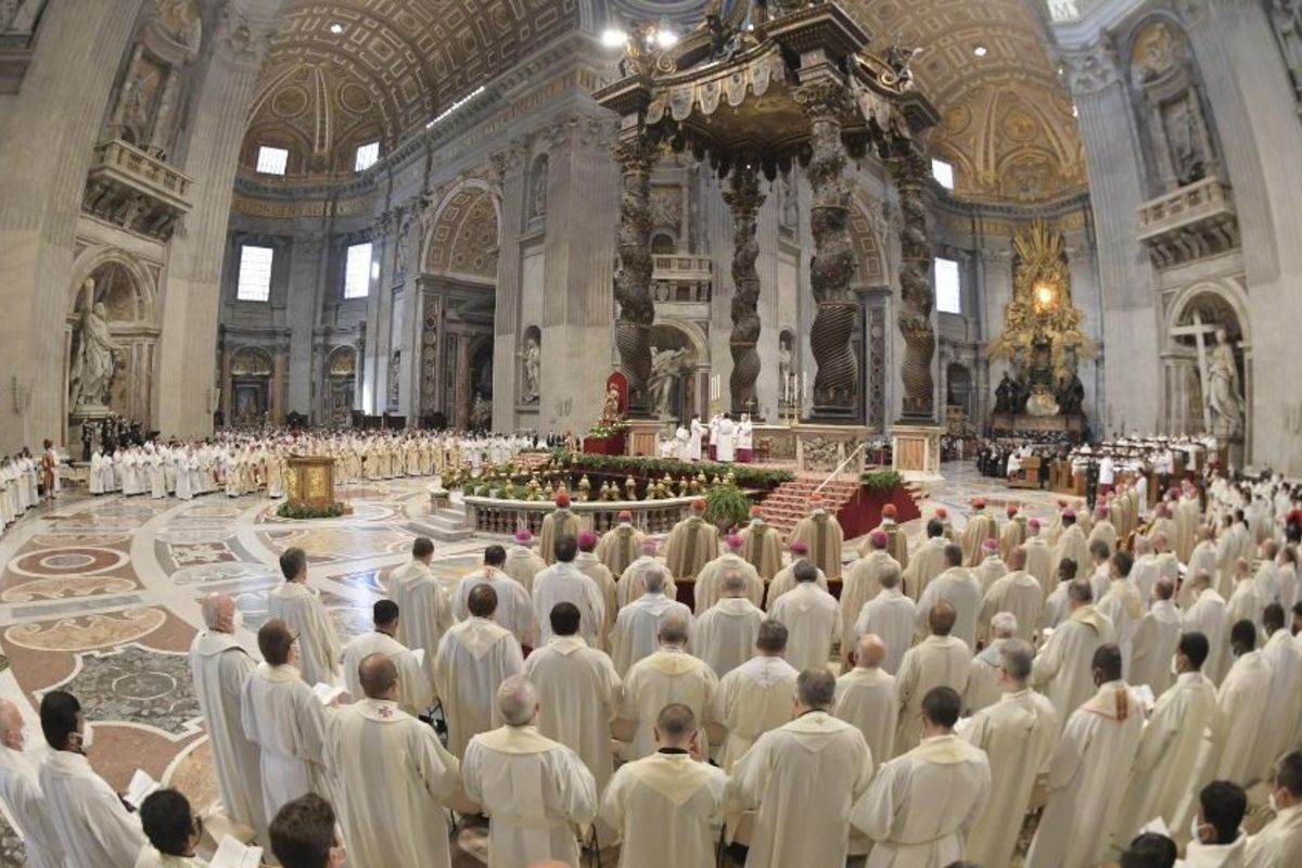 Папа священникам про три простори прихованого ідолопоклонства