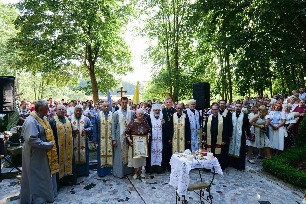 Митрополит Ігор Возьняк освятив «Джерело на Небесах» ― місце, де вірні єднаються у молитві