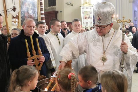 Владика Володимир Груца: «Будьмо вірними, слухняними дітьми у великій Божій родині»