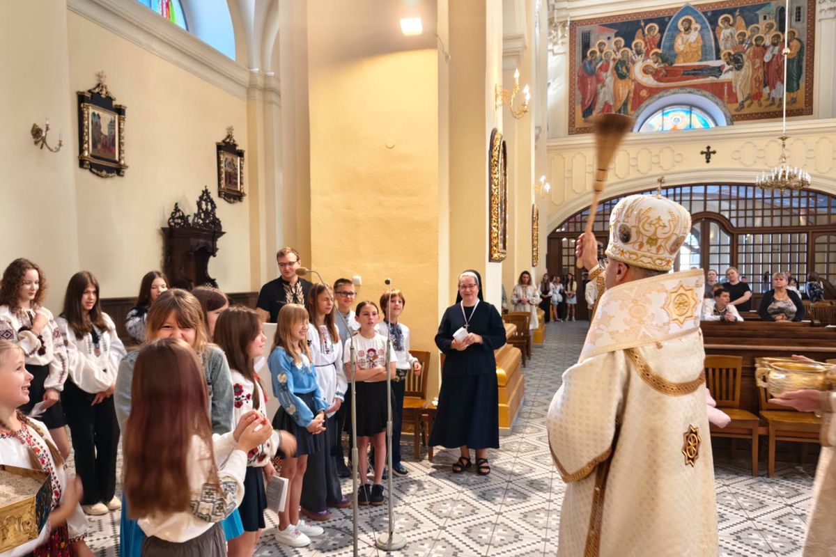 Митрополит Євген Попович до школярів: «Несіть українську мову живою, думайте нею, моліться нею, любіть нею»